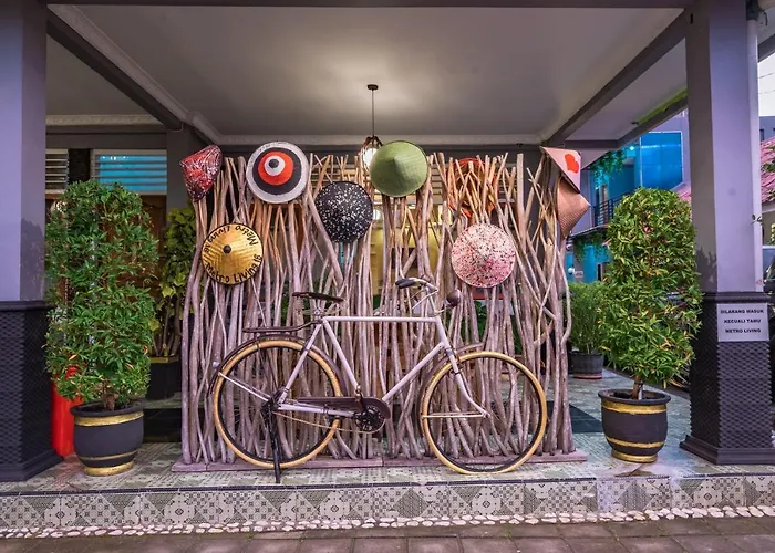 Metro Malioboro Living
