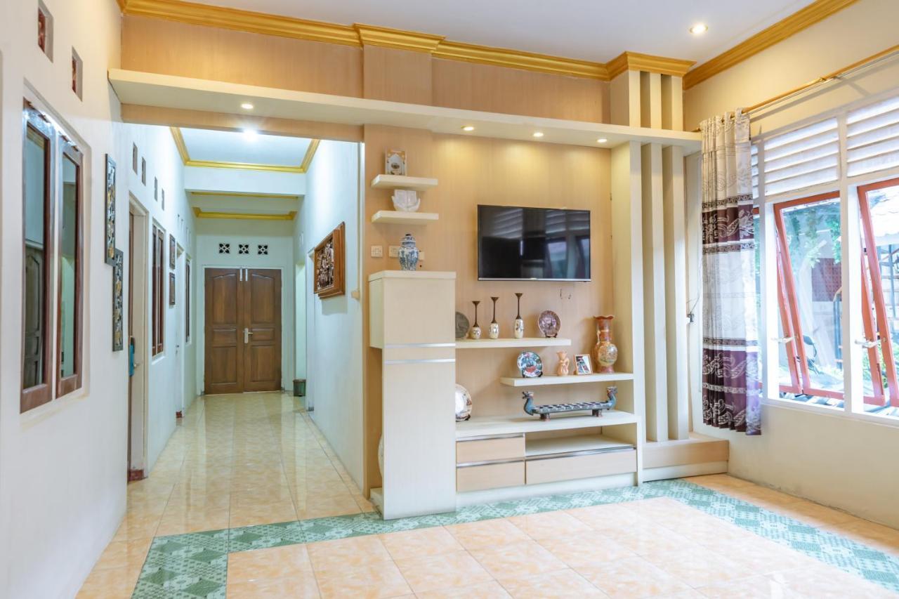 Metro Malioboro Living 3*
